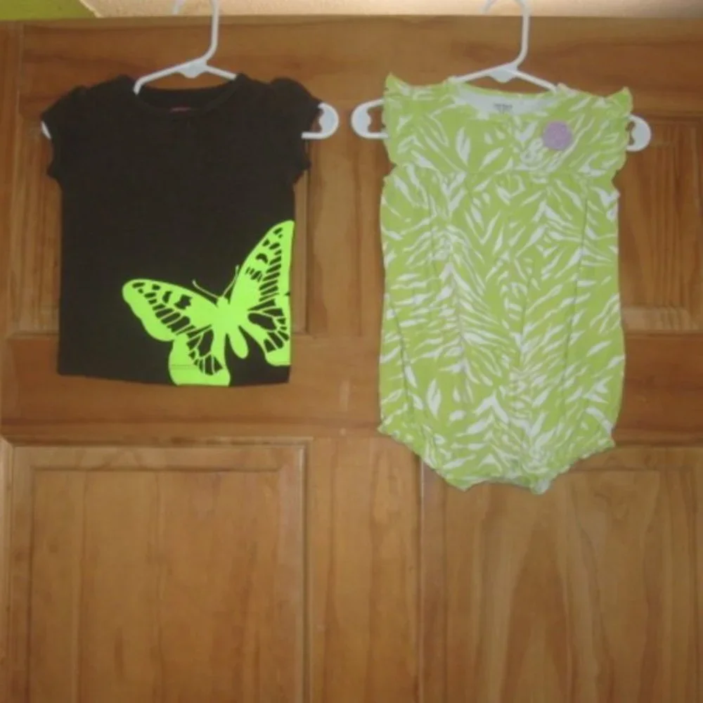 5/$20 Girls Carters T Shirt/Romper Bundle